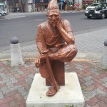 Der Herr scheint hier schon länger zu warten